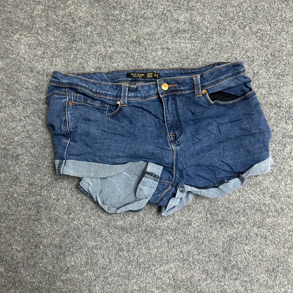 Iris Jeans Shorts Womens Size XL Blue Denim Cuffed Modern Vintage Stretch Casual